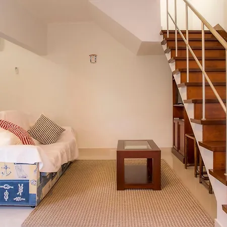 B34 - Townhouse In * Lagos